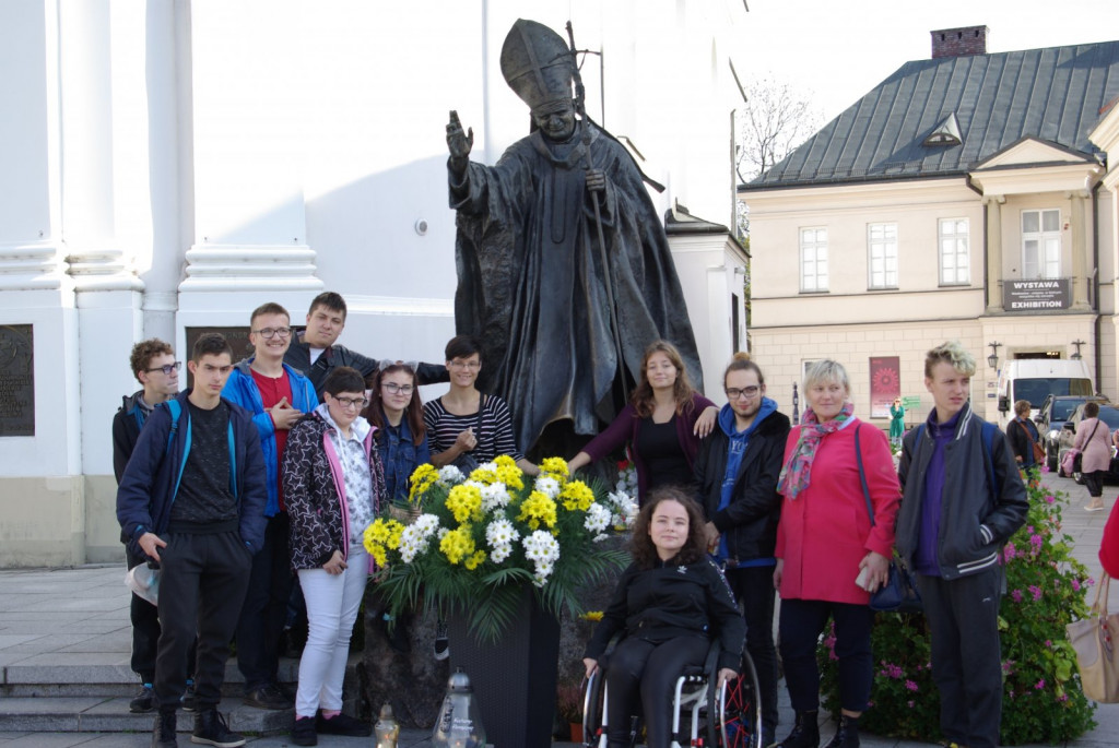 Przysmaki papieża w lublinieckiej szkole