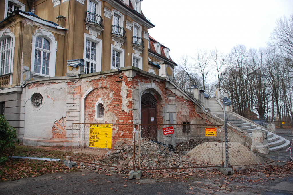 Trwa remont pałacu w Kochcicach