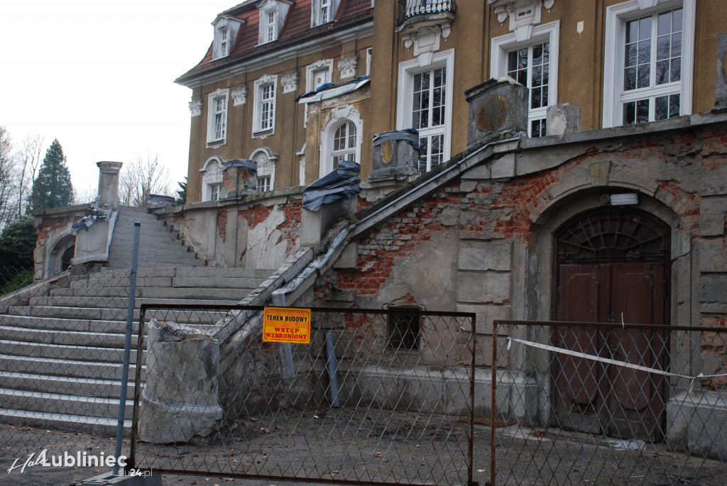 Trwa remont pałacu w Kochcicach