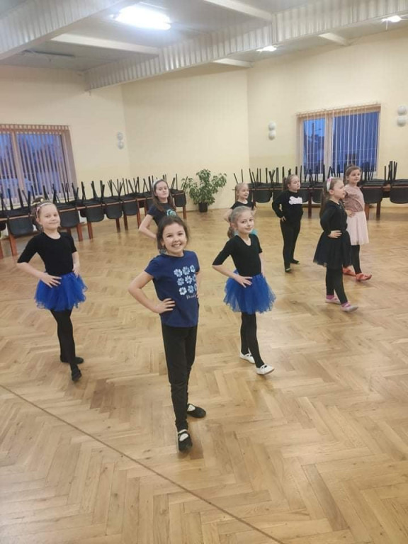 Jak się bawiły dzieci podczas ferii w Koszęcinie?