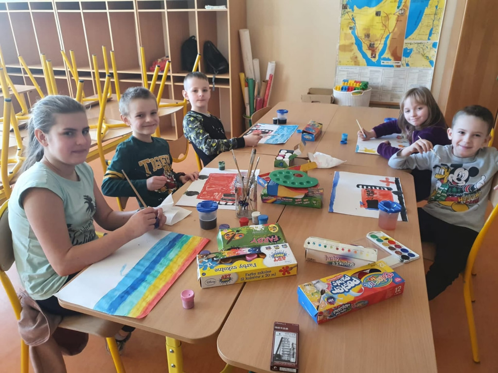 Jak się bawiły dzieci podczas ferii w Koszęcinie?