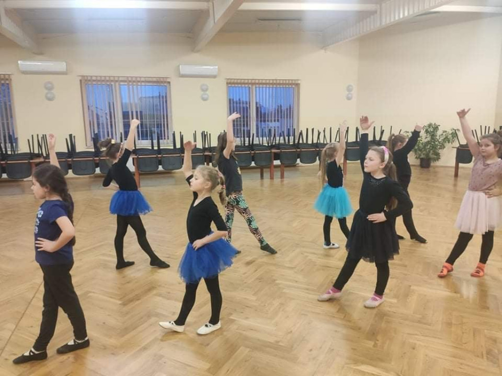 Jak się bawiły dzieci podczas ferii w Koszęcinie?