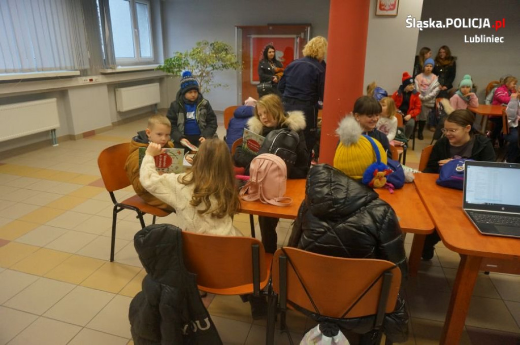 Lubliniec, Herby. Uczniowie w komendzie policji