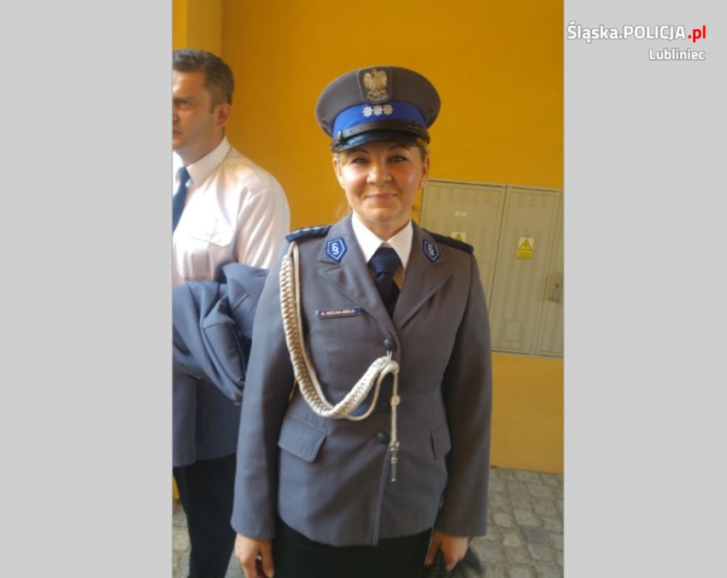 Pięciu policjantów pożegnało się z mundurem