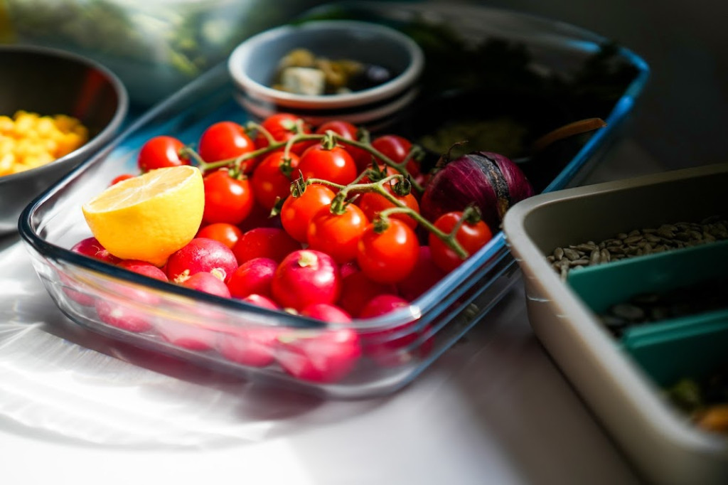 Lubliniec. Seniorzy robili sałatki i kartki