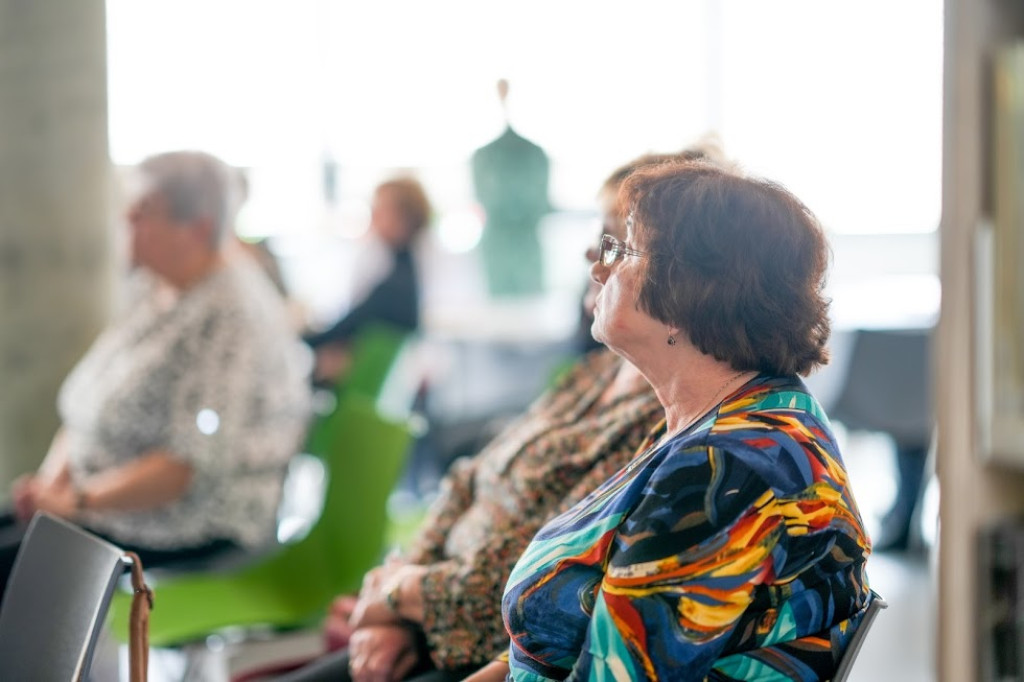 Lubliniec. Seniorzy robili sałatki i kartki