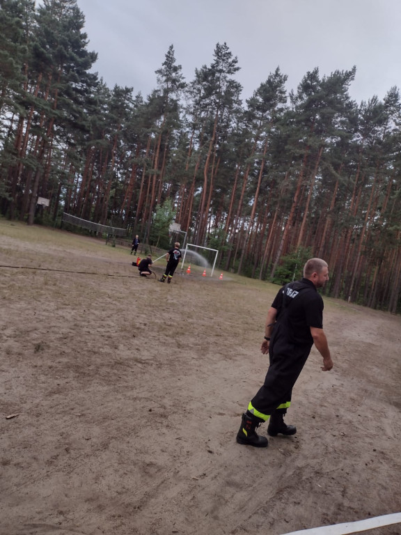 Strażacki biwak u harcerzy w Kokotku [FOTO]