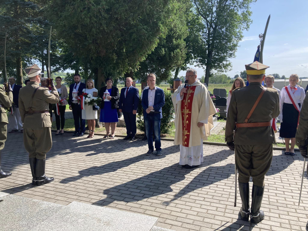 Woźniki. Uczcili pamięć bohaterów września 1939 r.