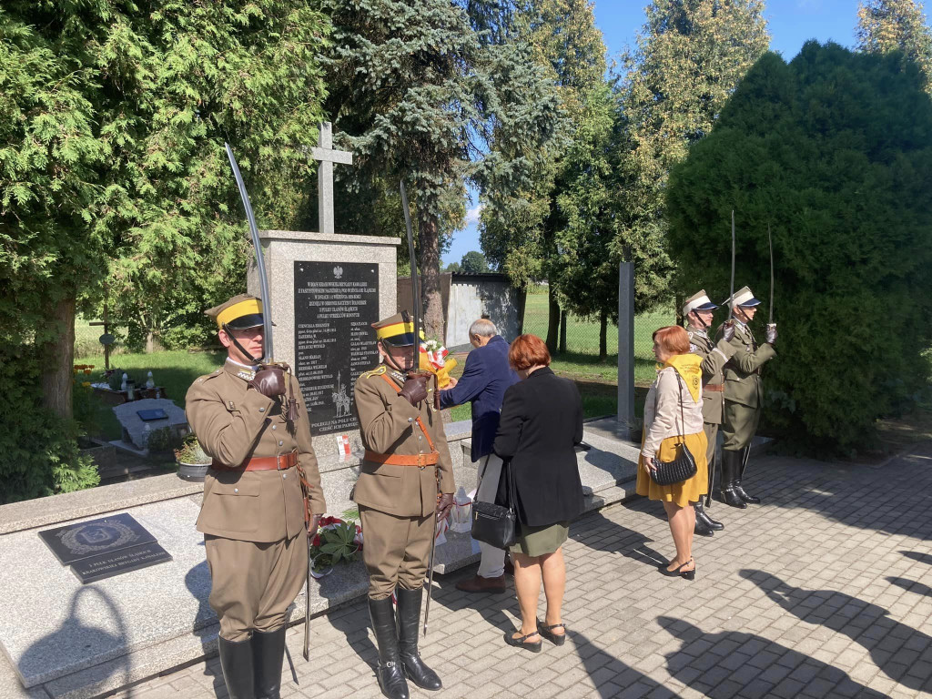 Woźniki. Uczcili pamięć bohaterów września 1939 r.