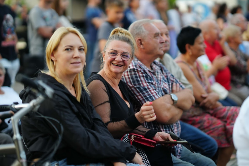 Lubliniec. Celine Dion i Sztywny Pal Azji [FOTO]