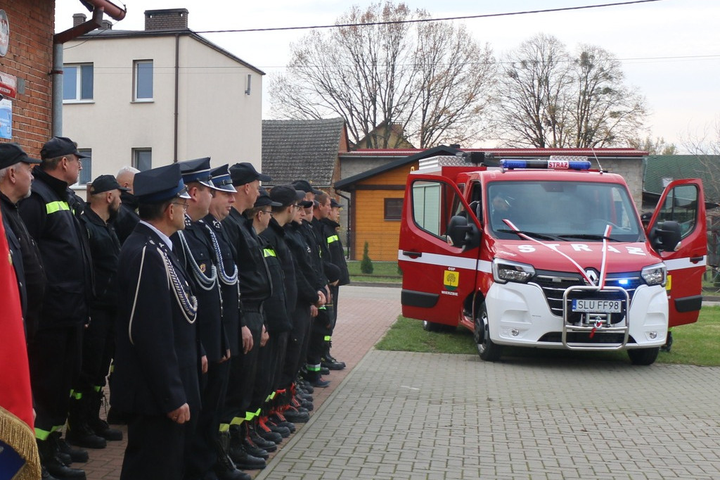 Strażacy mają nowy wóz. Uroczyste przekazanie