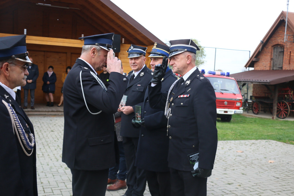 Strażacy mają nowy wóz. Uroczyste przekazanie