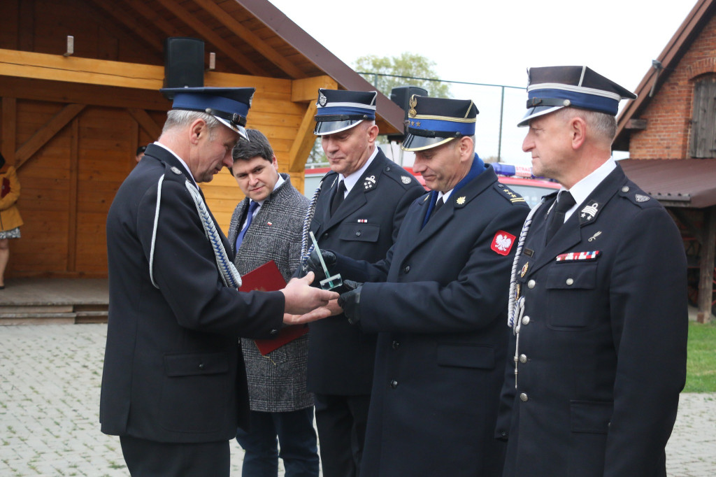 Strażacy mają nowy wóz. Uroczyste przekazanie