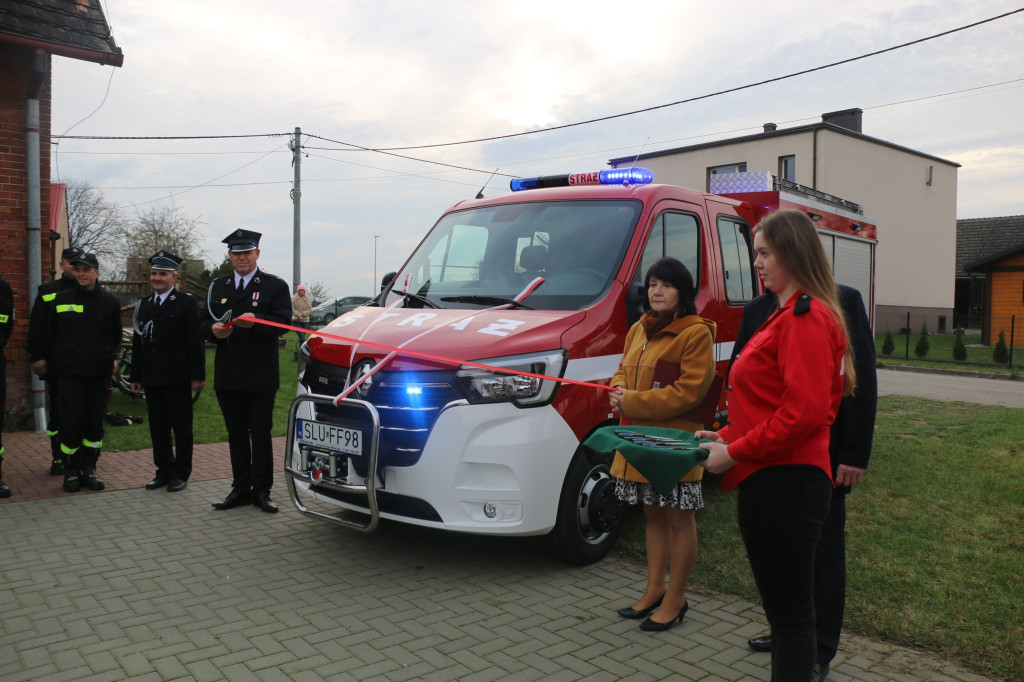 Strażacy mają nowy wóz. Uroczyste przekazanie