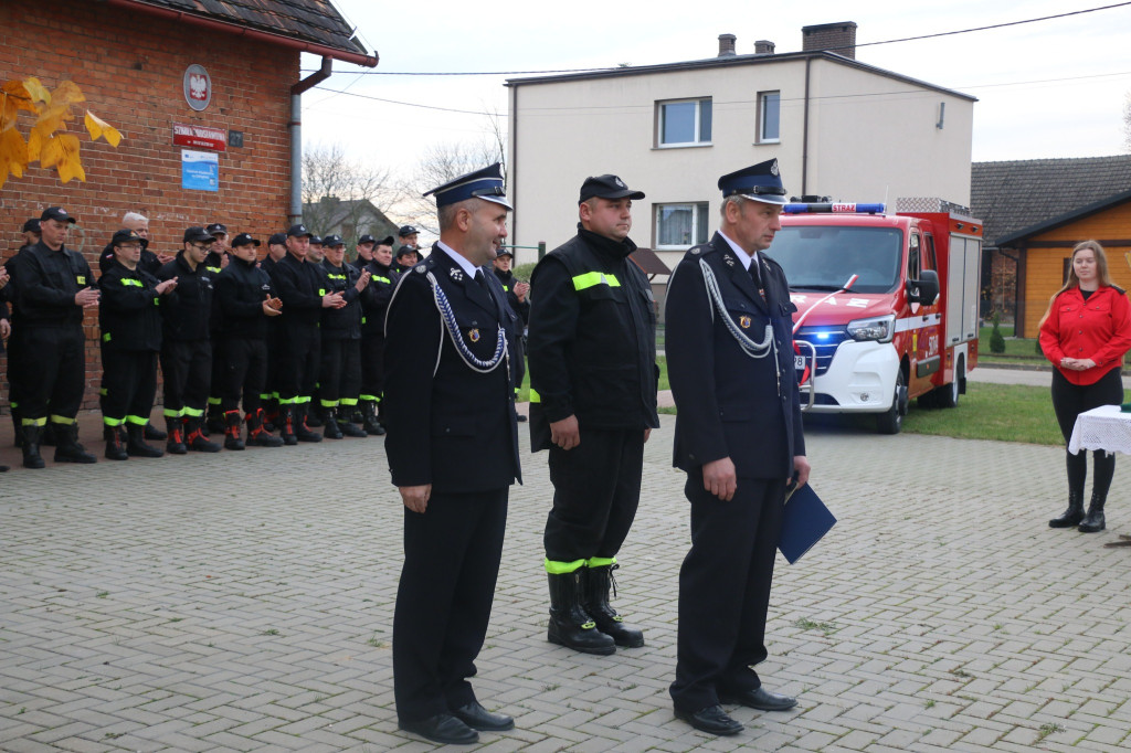 Strażacy mają nowy wóz. Uroczyste przekazanie