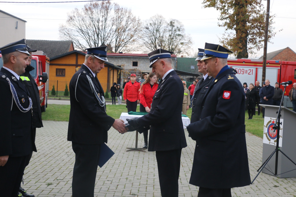 Strażacy mają nowy wóz. Uroczyste przekazanie