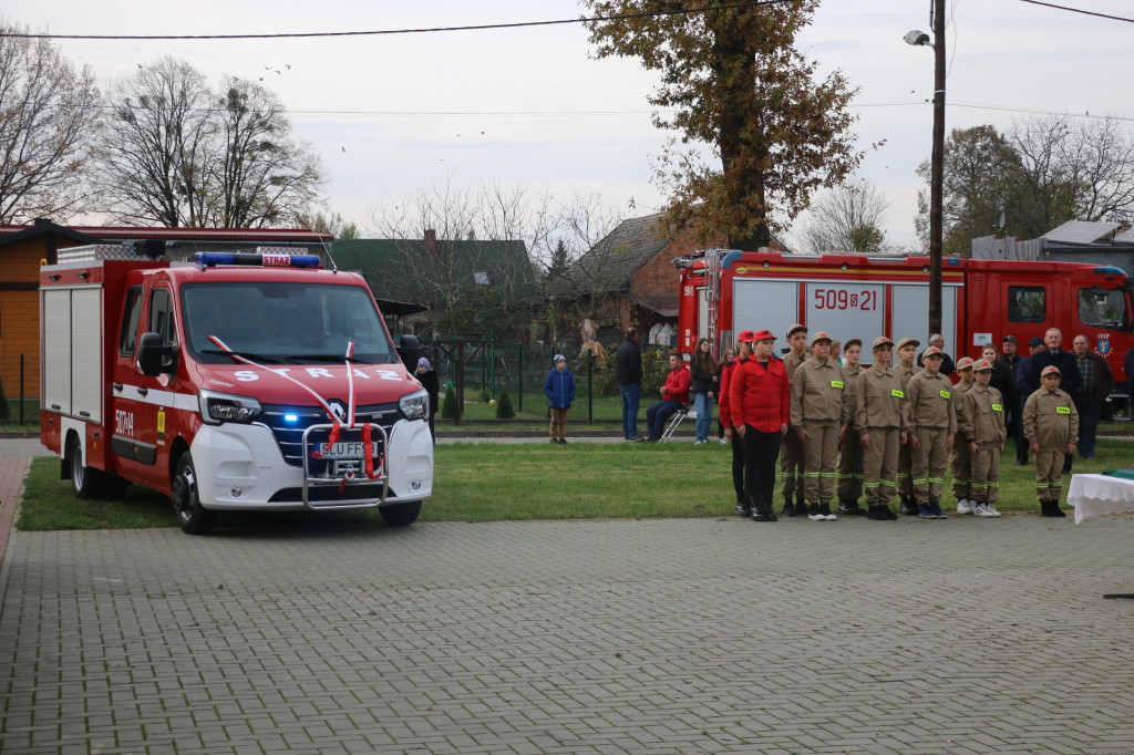 Strażacy mają nowy wóz. Uroczyste przekazanie