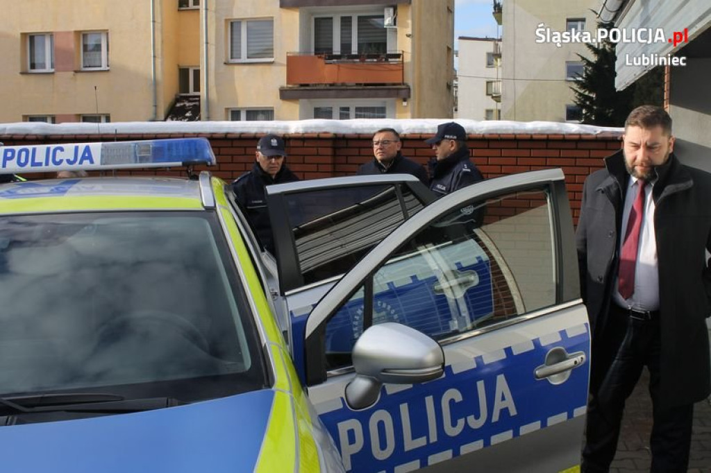 Lubliniec. Policja ma dwa nowe radiowozy [FOTO]