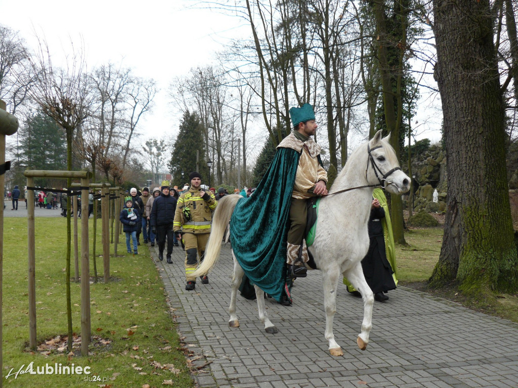 Lubliniec. Orszak Trzech Króli [FOTO]