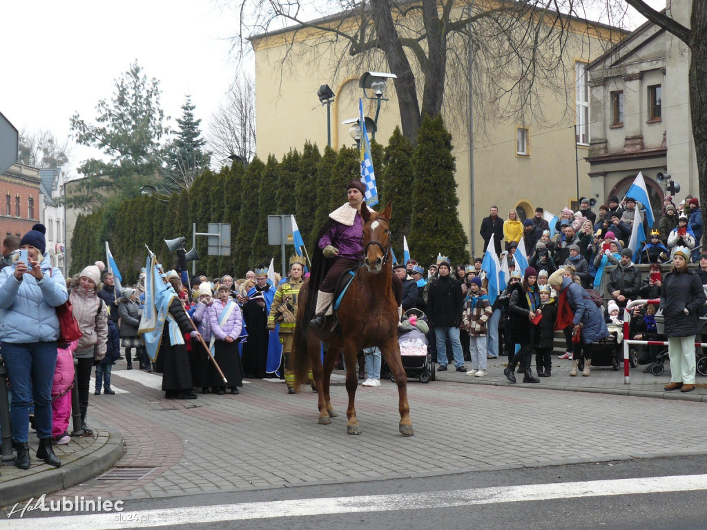 Lubliniec. Orszak Trzech Króli [FOTO]