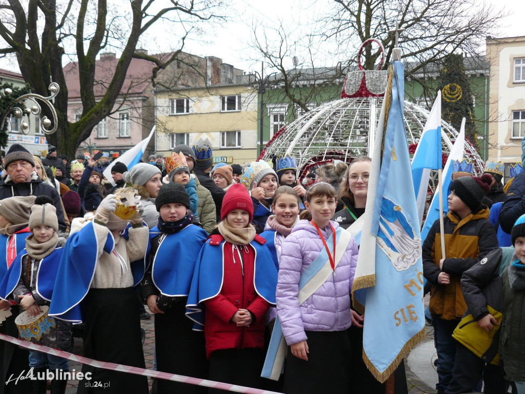 Lubliniec. Orszak Trzech Króli [FOTO]