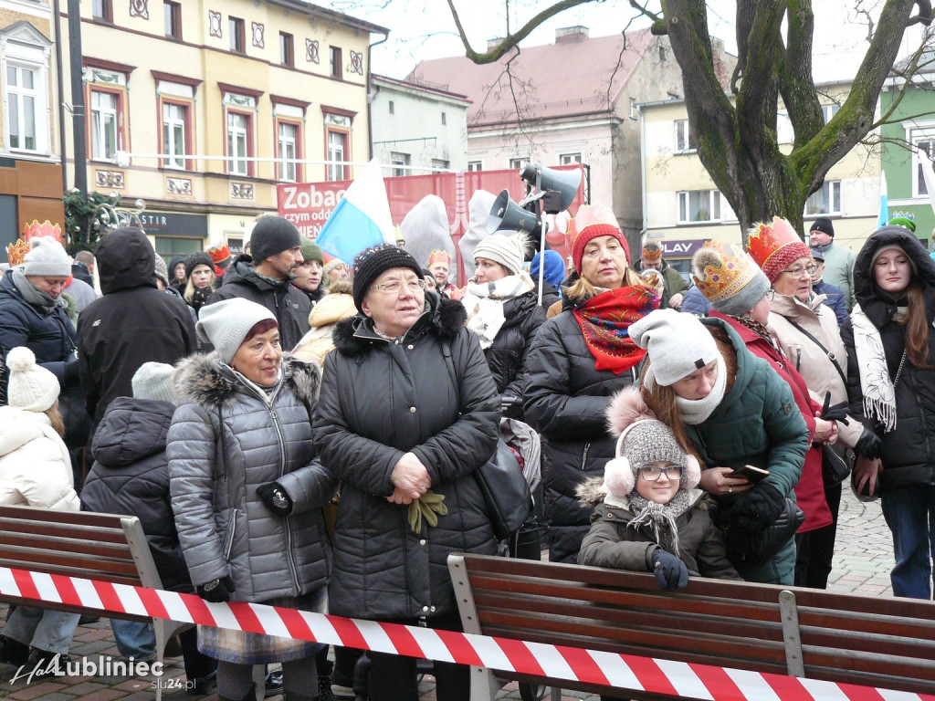 Lubliniec. Orszak Trzech Króli [FOTO]