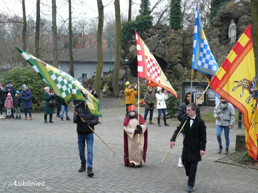 Lubliniec. Orszak Trzech Króli [FOTO]