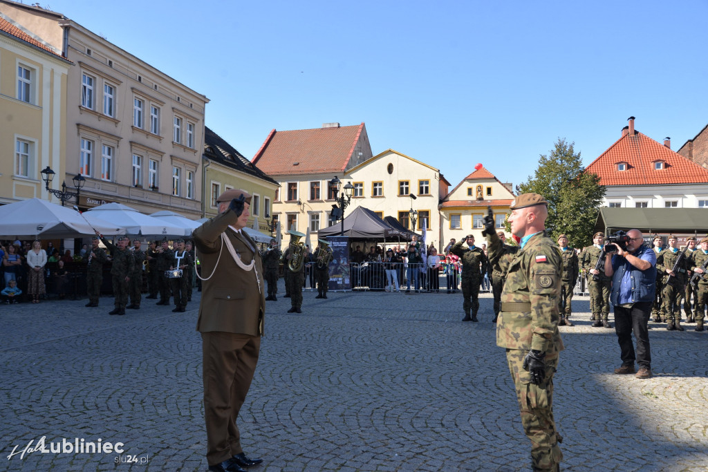 Przysięga wojskowa na rynku [FOTO]