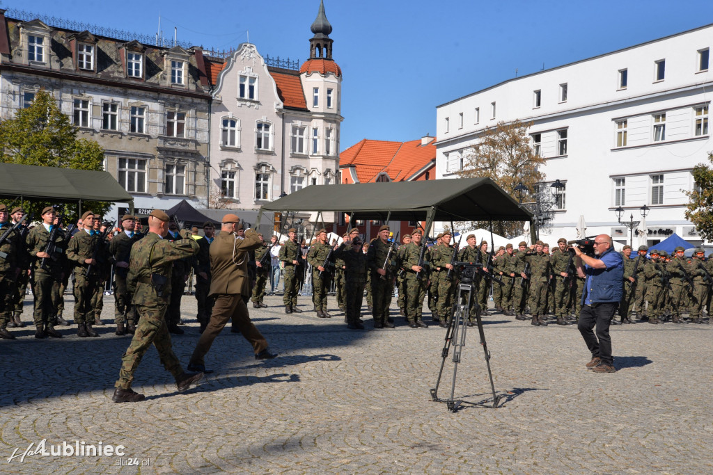 Przysięga wojskowa na rynku [FOTO]