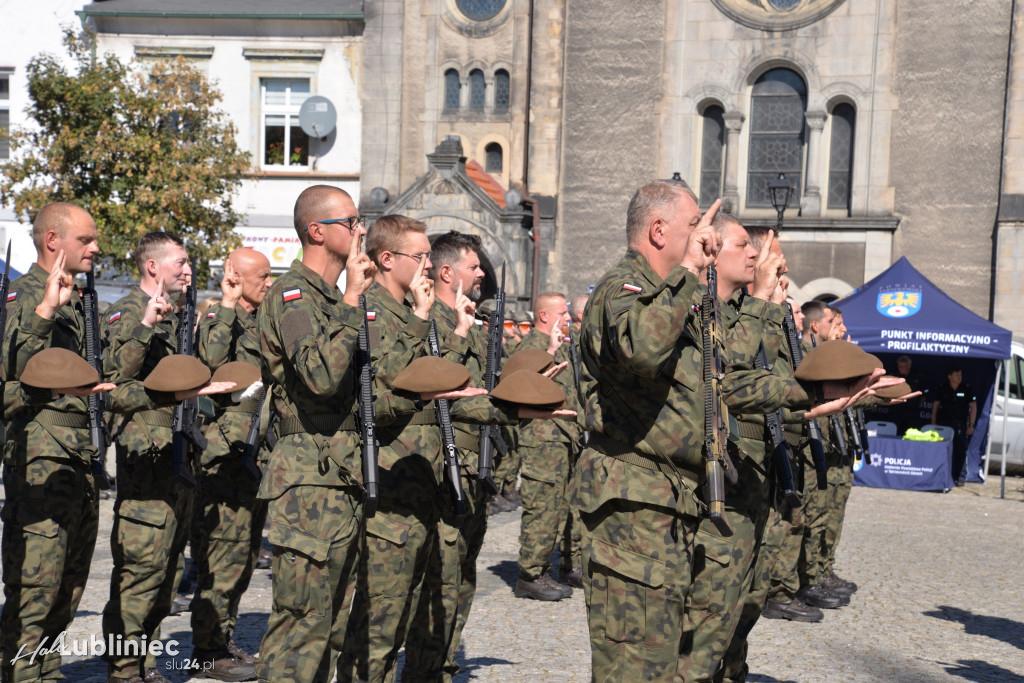 Przysięga wojskowa na rynku [FOTO]