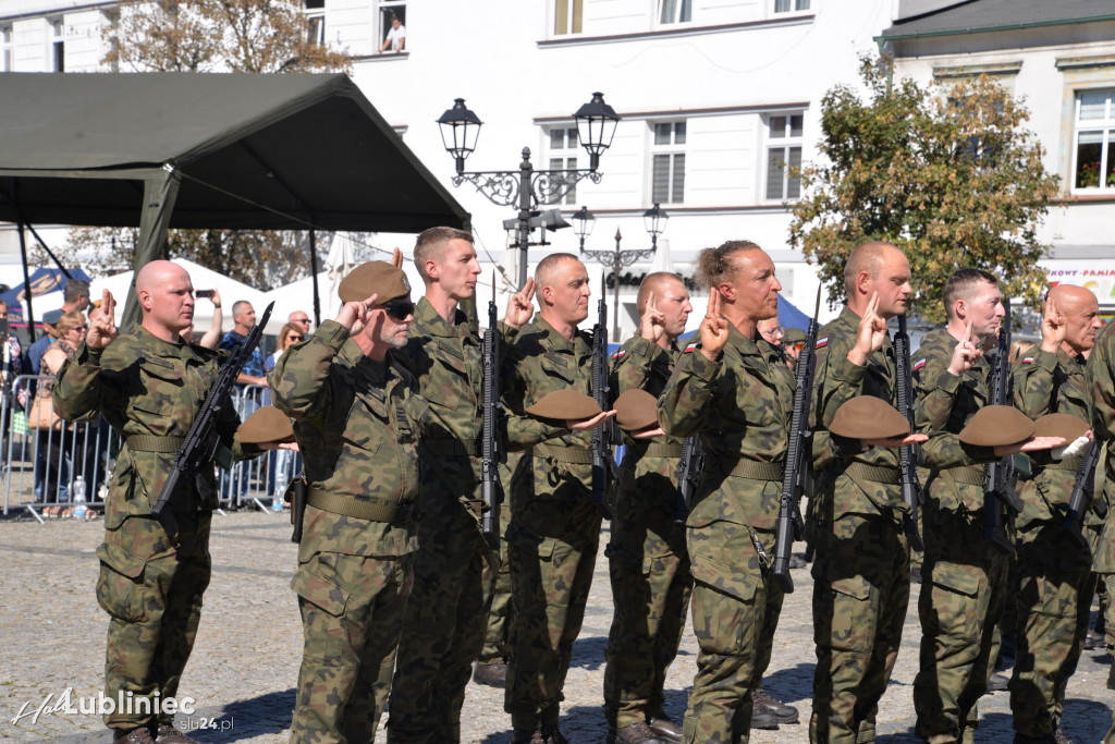 Przysięga wojskowa na rynku [FOTO]