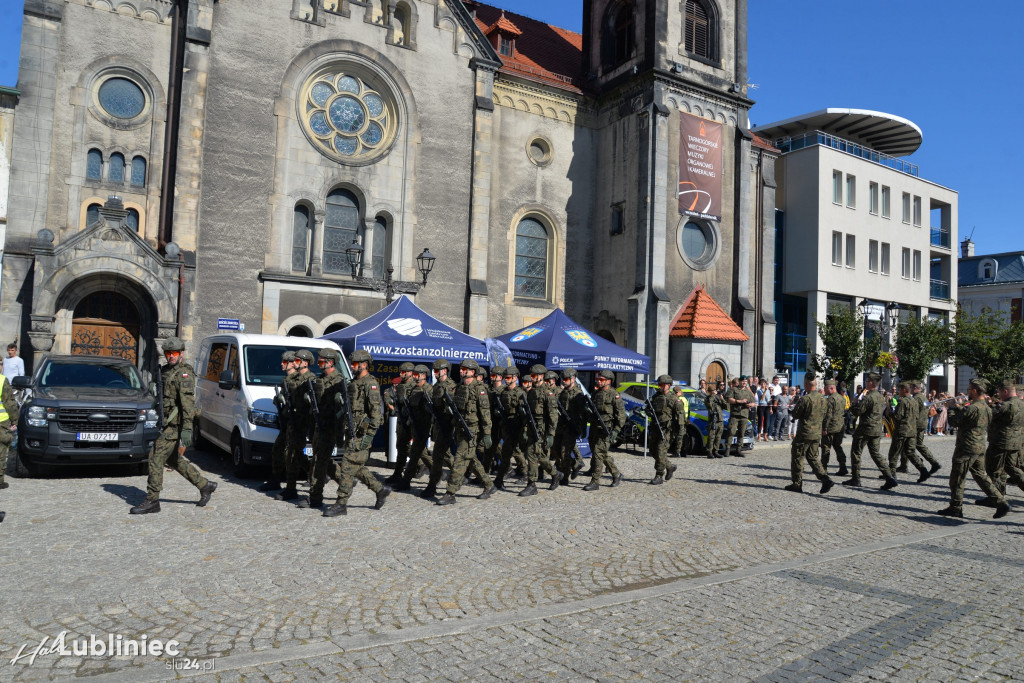 Przysięga wojskowa na rynku [FOTO]