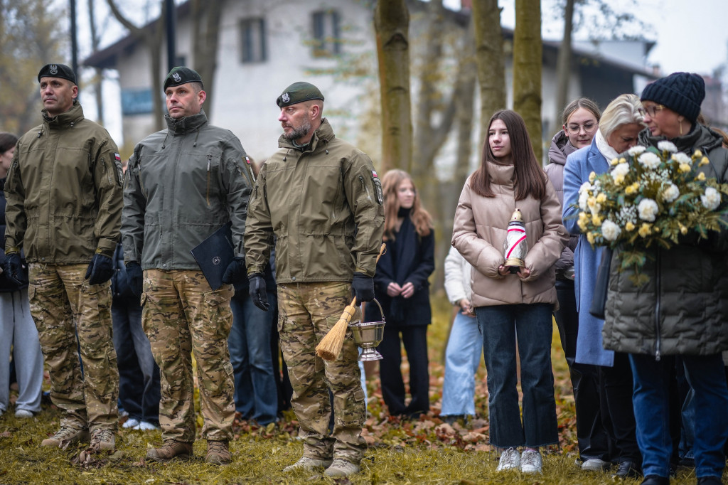 Tablicą upamiętnili dzieci zabite przez nazistów