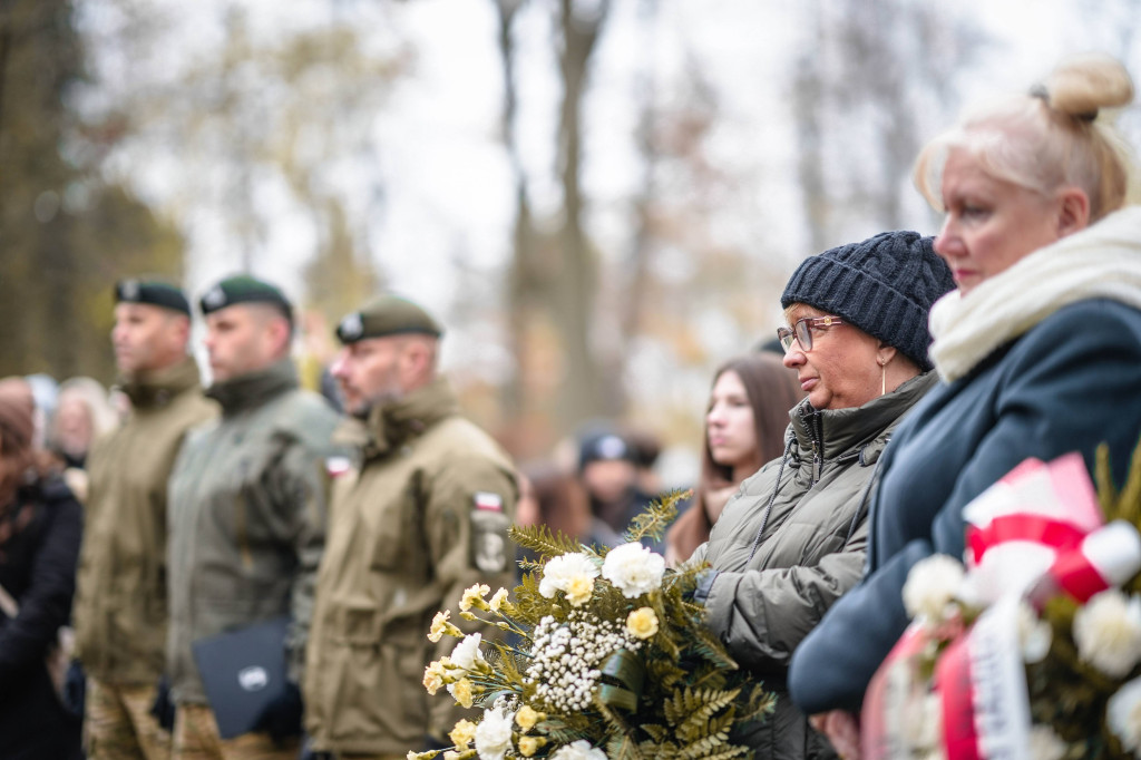 Tablicą upamiętnili dzieci zabite przez nazistów