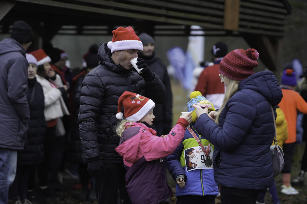 Charytatywny bieg mikołajkowy dla Kuby [ZDJĘCIA]