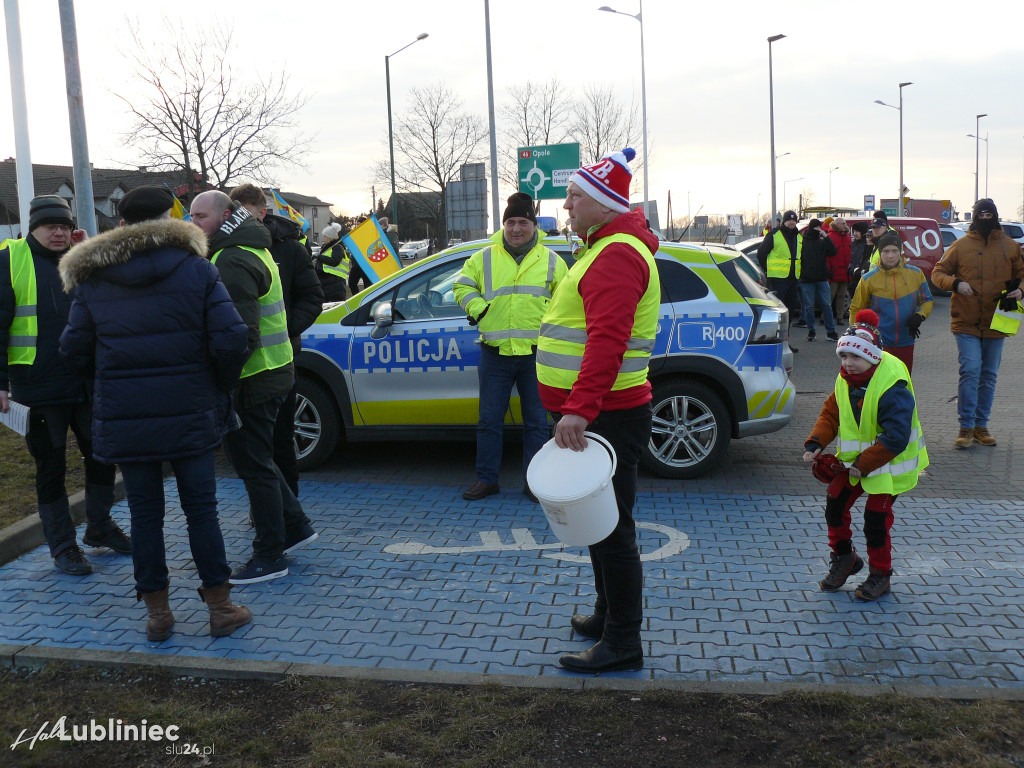 Lubliniec. Protest w sprawie S11 na DK 11