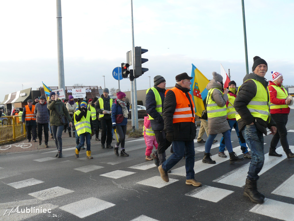 Lubliniec. Protest w sprawie S11 na DK 11