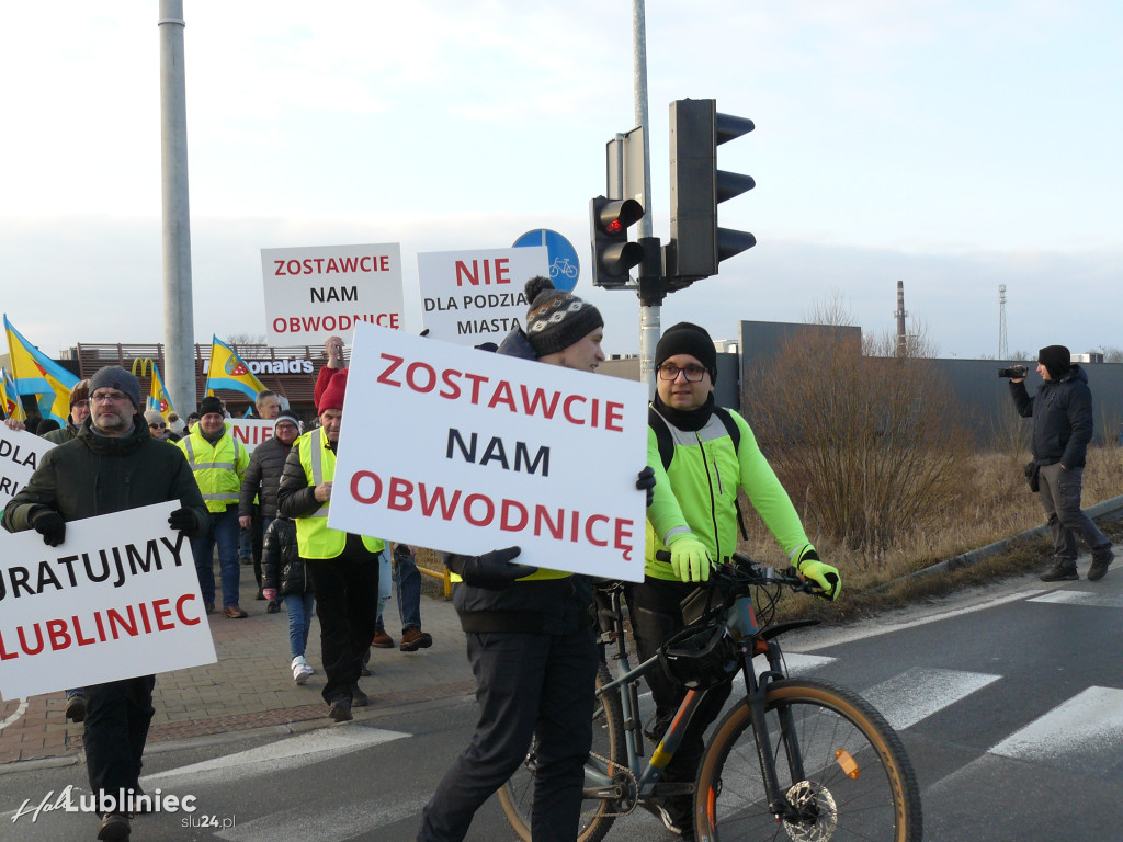 Lubliniec. Protest w sprawie S11 na DK 11