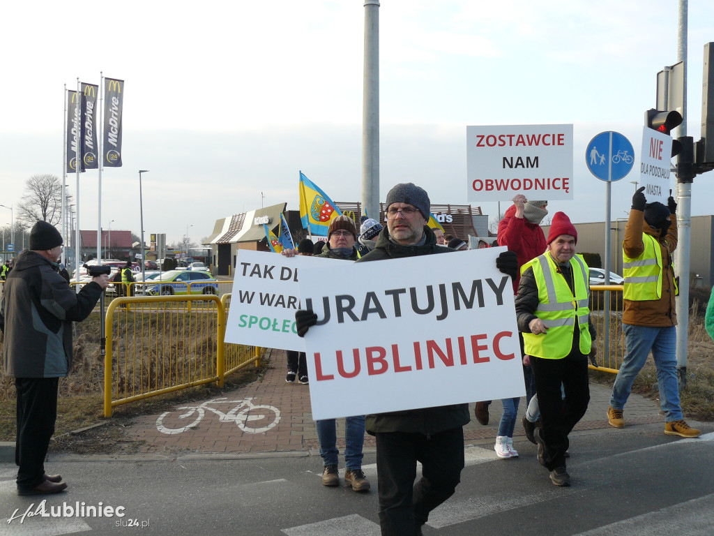 Lubliniec. Protest w sprawie S11 na DK 11