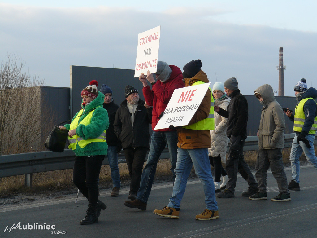 Lubliniec. Protest w sprawie S11 na DK 11