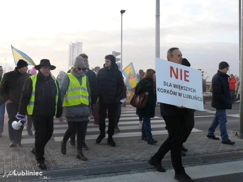 Lubliniec. Protest w sprawie S11 na DK 11