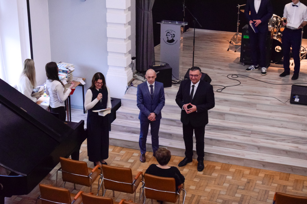 Lubliniec. Pożegnanie maturzystów [FOTO]