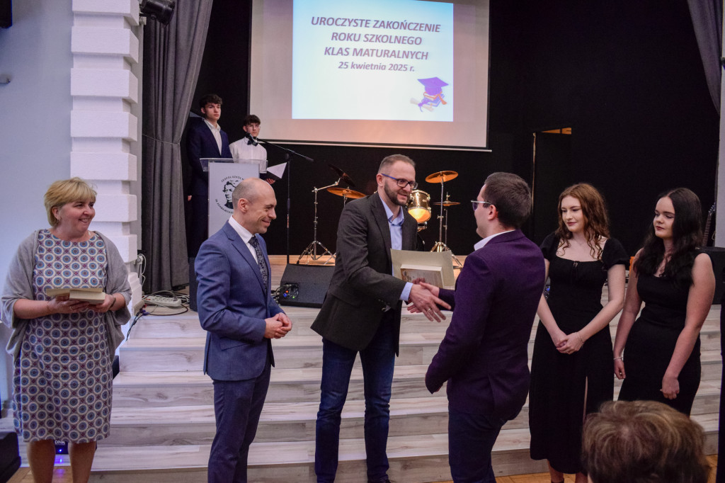 Lubliniec. Pożegnanie maturzystów [FOTO]