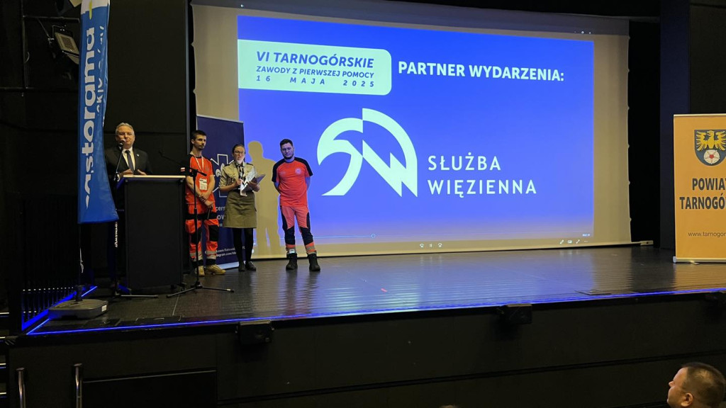 Nasi uczniowie na podium w zawodach z pierwszej...