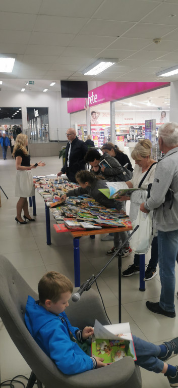 Lubliniec. Literatura w centrum handlowym
