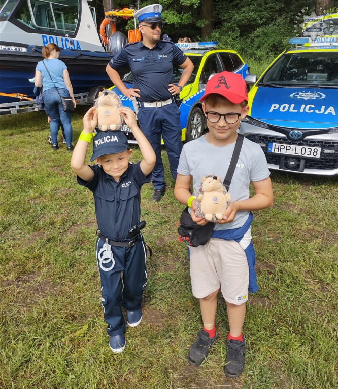 Koszęcin. Piknik dla dzieci z mundurowymi