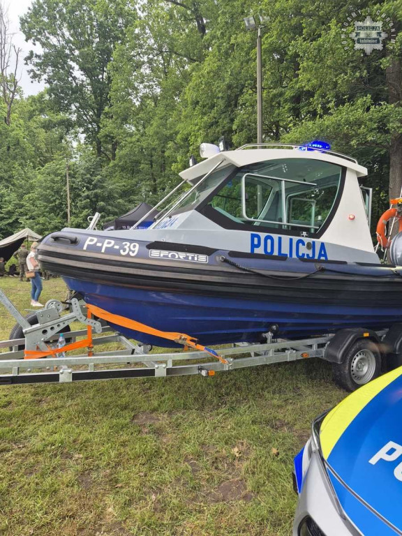 Koszęcin. Piknik dla dzieci z mundurowymi