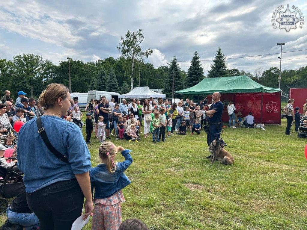 Koszęcin. Piknik dla dzieci z mundurowymi