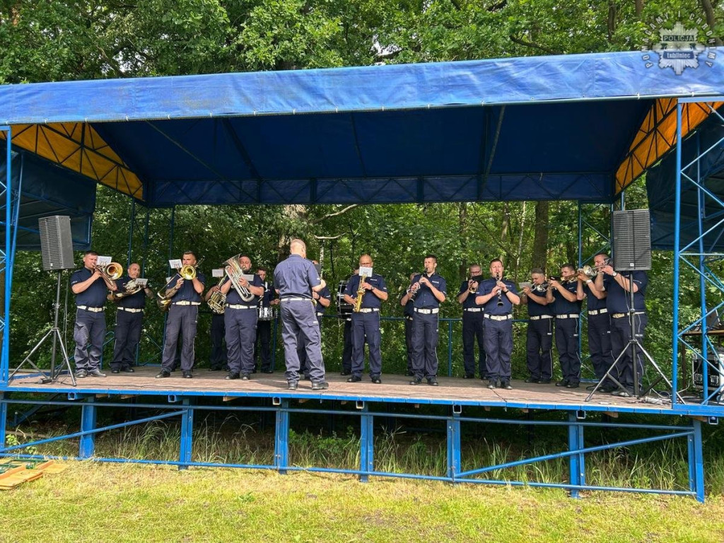 Koszęcin. Piknik dla dzieci z mundurowymi
