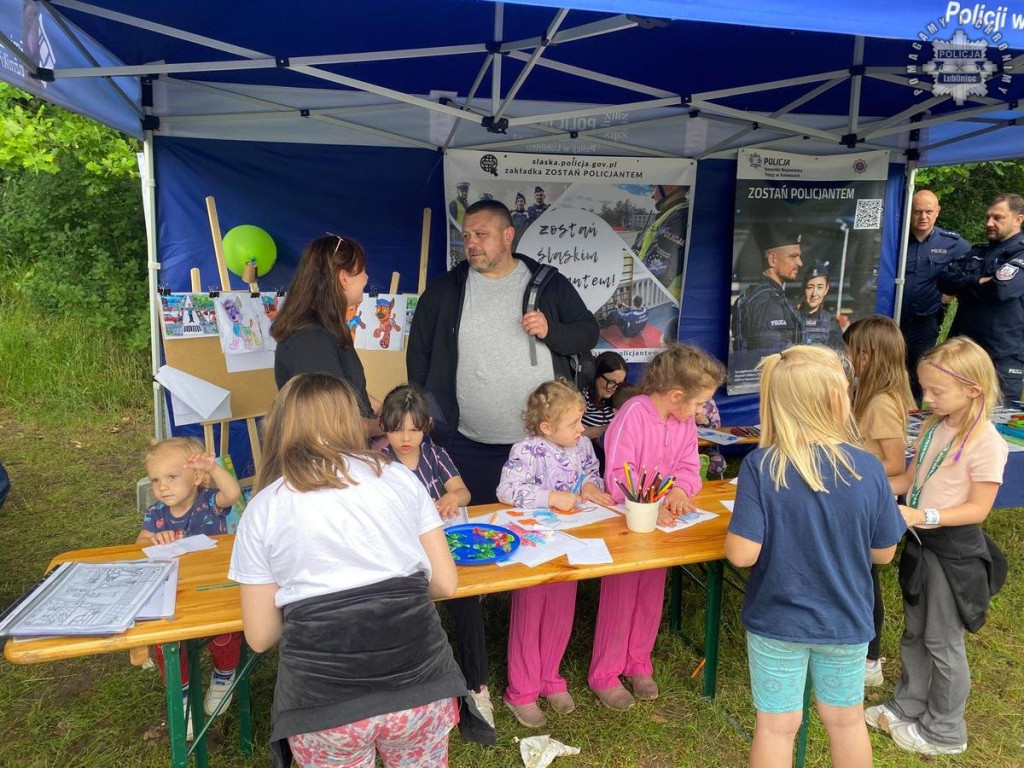 Koszęcin. Piknik dla dzieci z mundurowymi